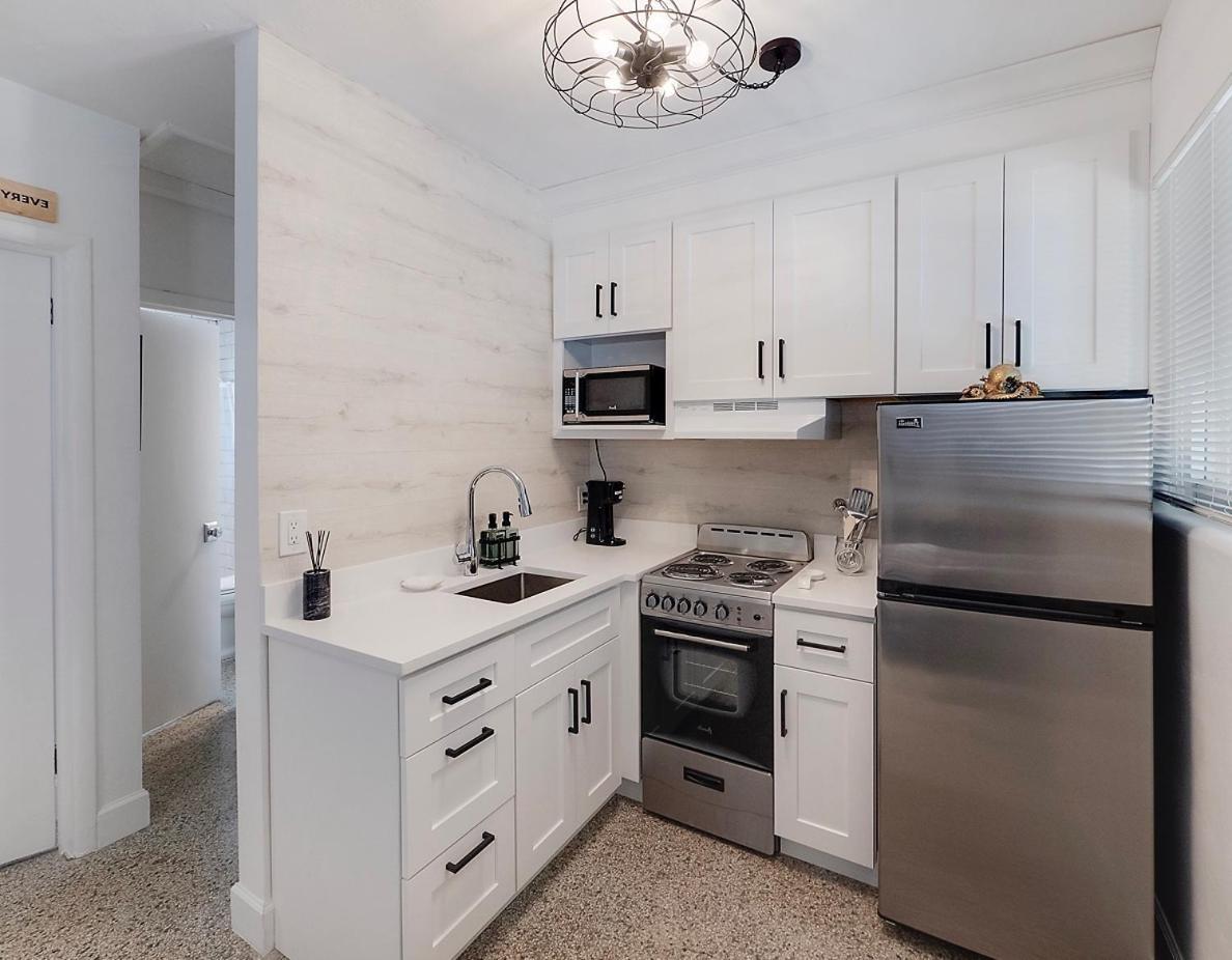 Beautiful 1 Bedroom Steps To The Beach! West Palm Beach Zewnętrze zdjęcie